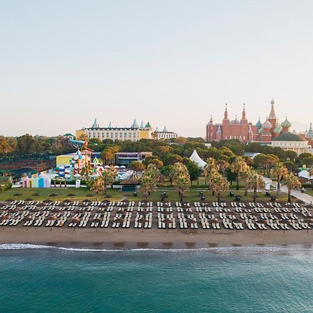 Kremlin Palace Antalya Exterior foto The beach at the complex