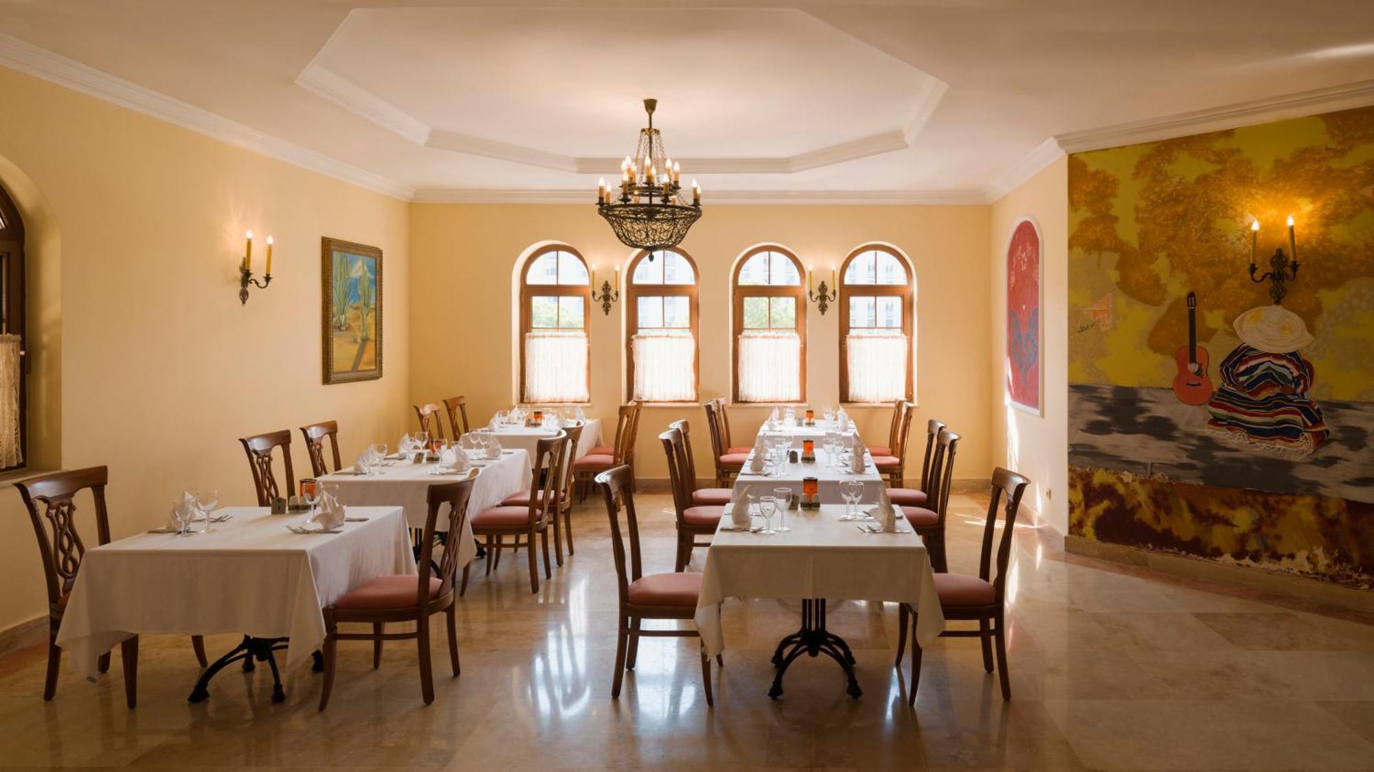 Kremlin Palace Antalya Exterior foto Restaurant