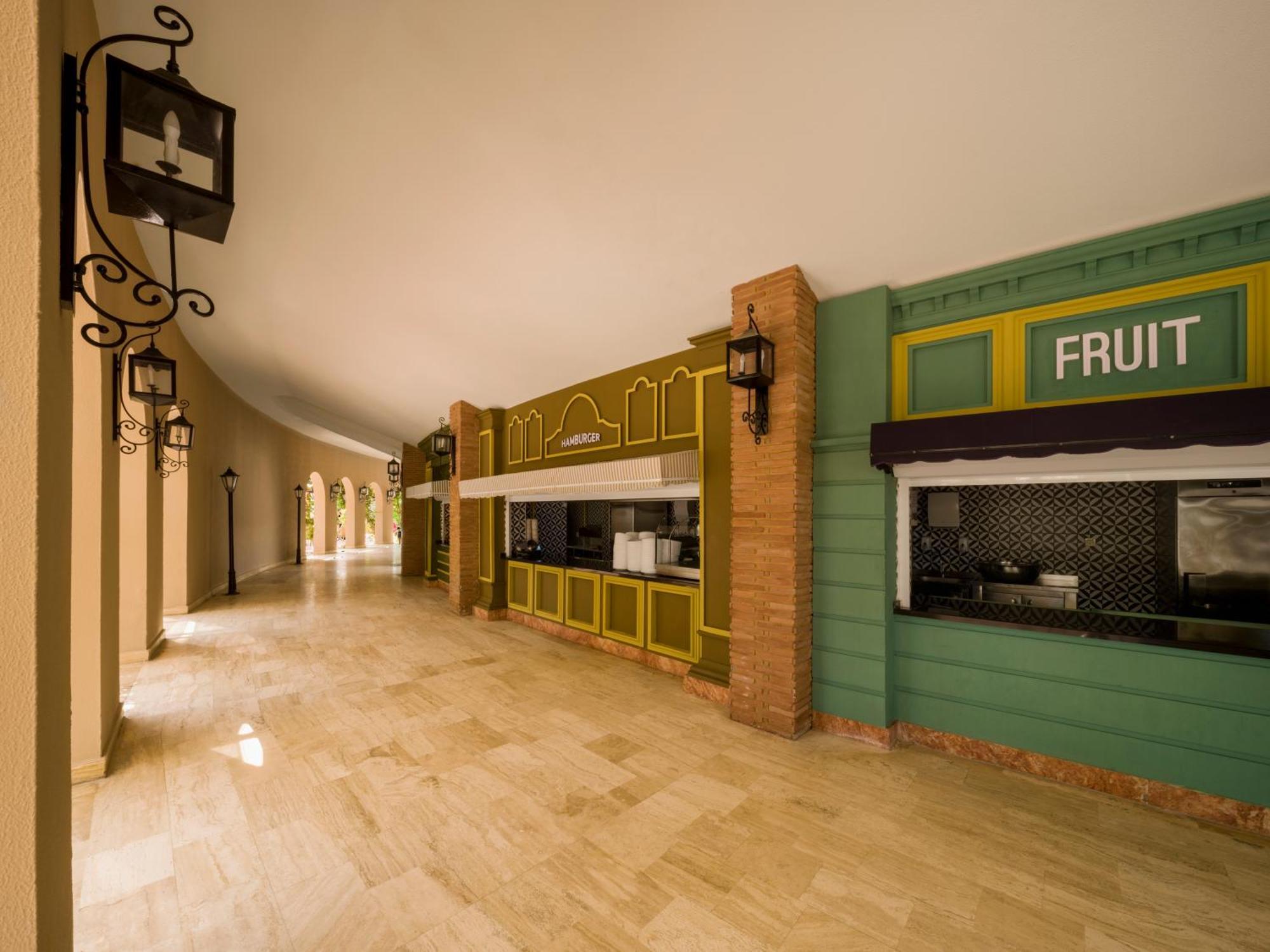 Kremlin Palace Antalya Exterior foto The Food Court