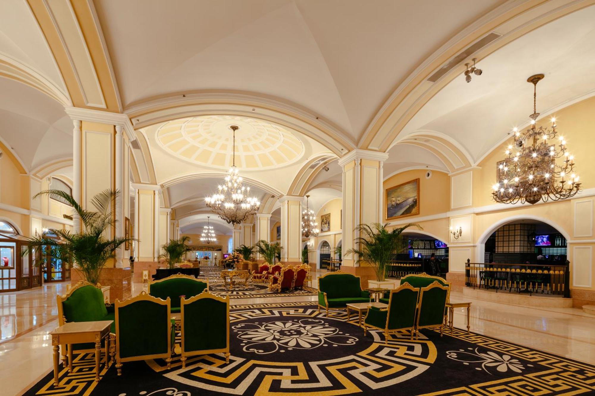 Kremlin Palace Antalya Exterior foto Lobby