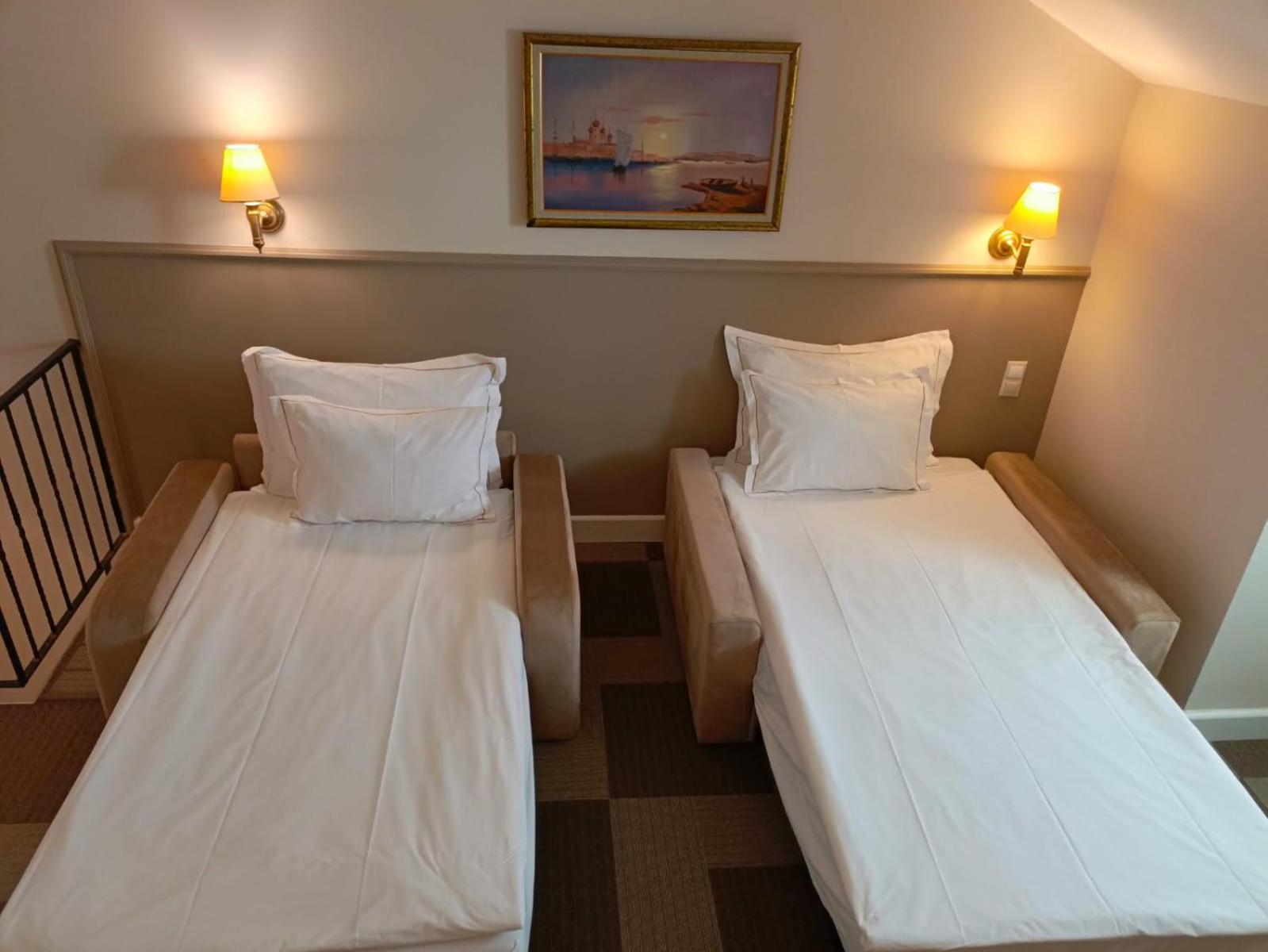 Kremlin Palace Antalya Exterior foto Two single beds